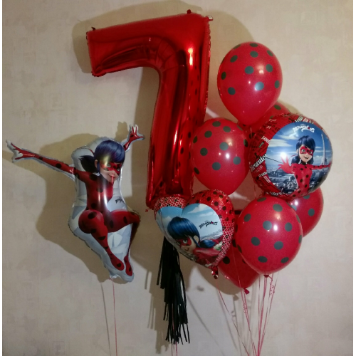 Связка воздушных шаров на день рождения
